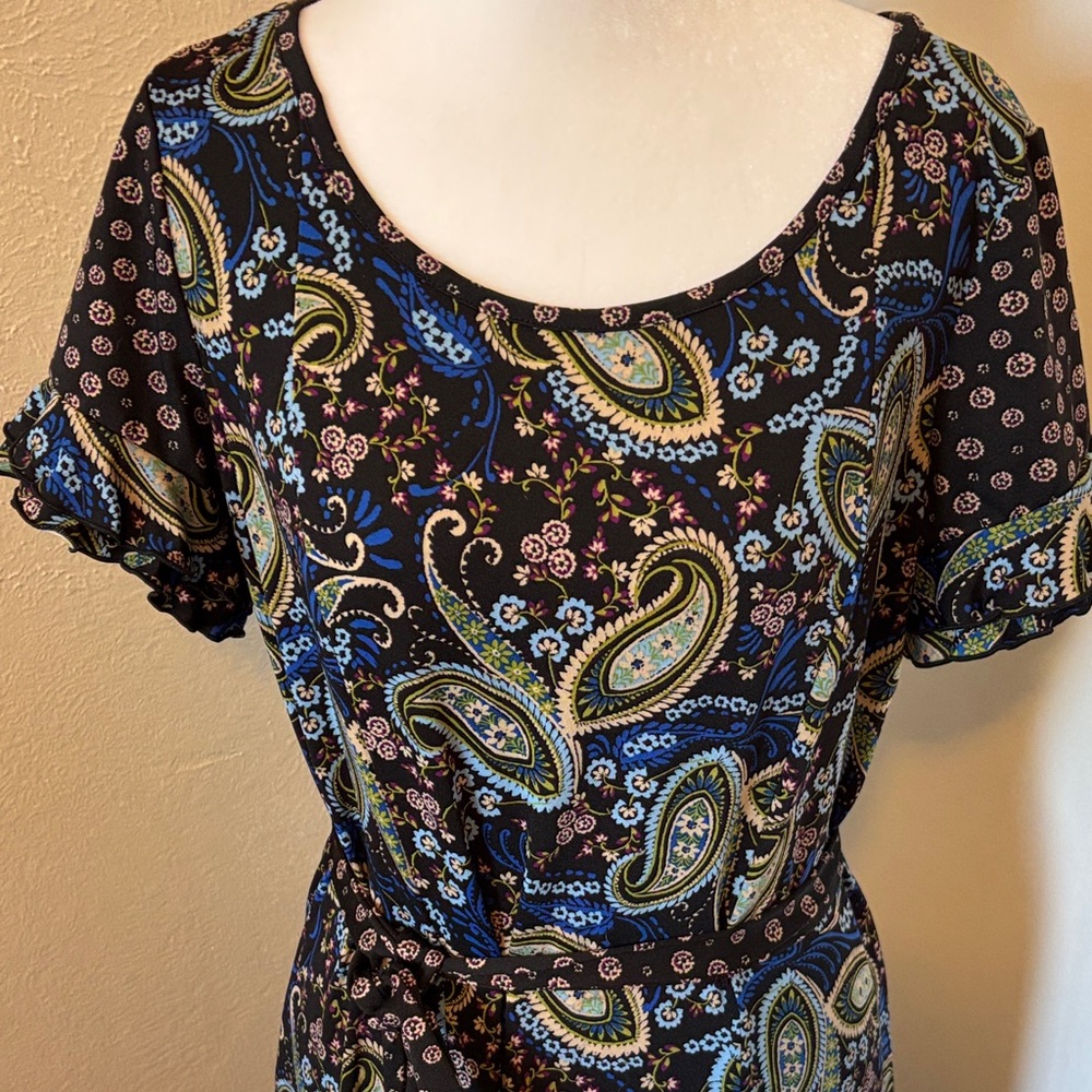 clear out!! Perceptions Blue and Green Paisley Maxi Dress size 8